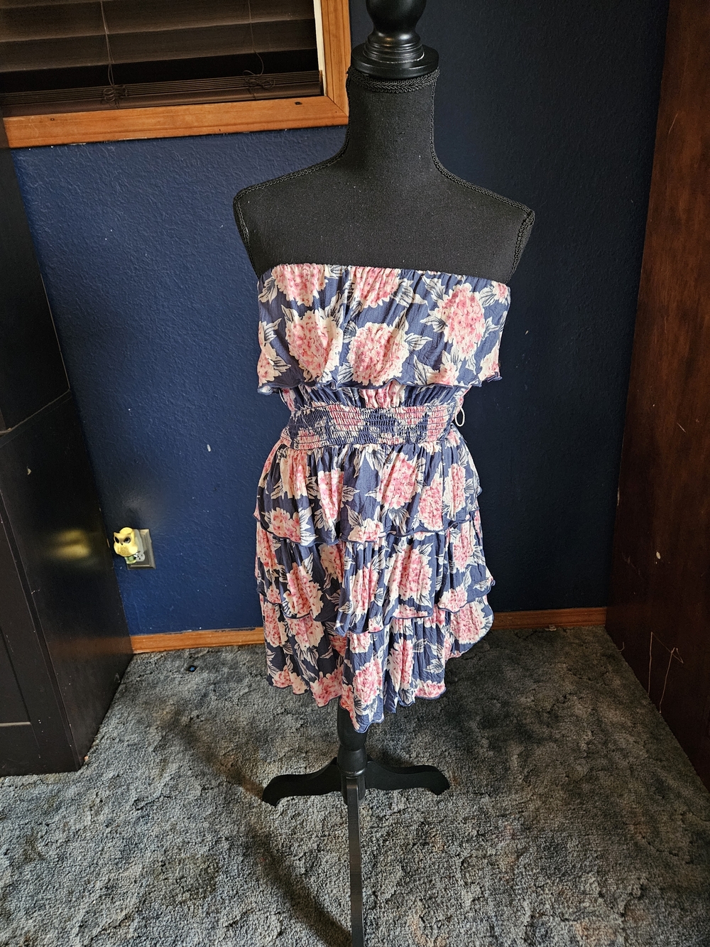 As U Wish Blue & Pink Floral Strapless Dress womens size small kentucky derby